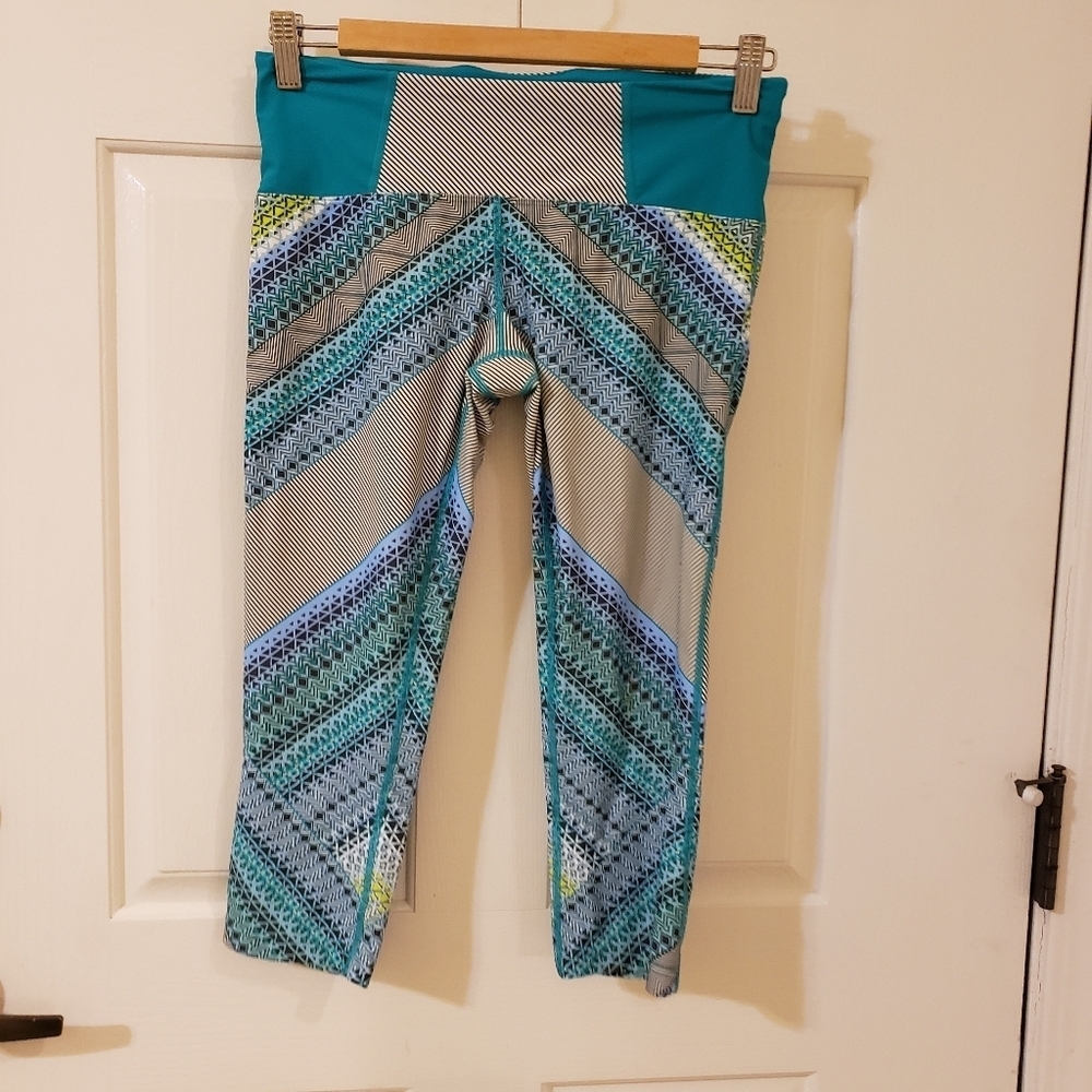 Prana Blue Teal Green Rai Swim Surf Tight Yoga Abstract Print Capri Leggings S